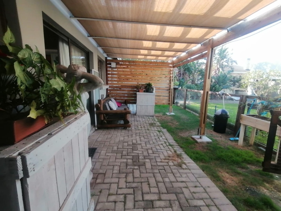 2 Bedroom Property for Sale in C Place Eastern Cape